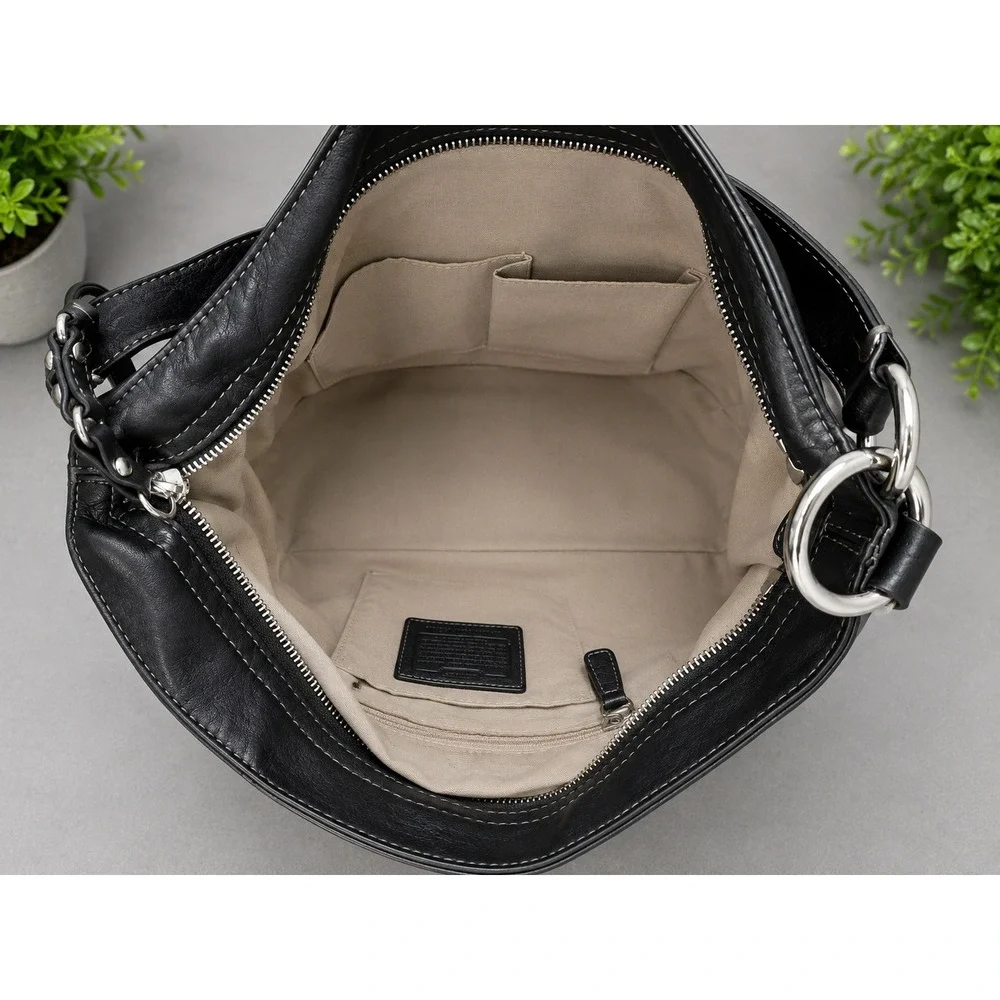 C212 Coach Zoe shoulder bag